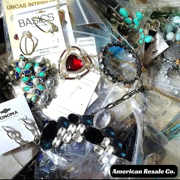 5 lbs Jewelry Lot-Some Good Some Broken-Necklaces,Bracelets,Earrings-All Metal - Picture 7 of 7